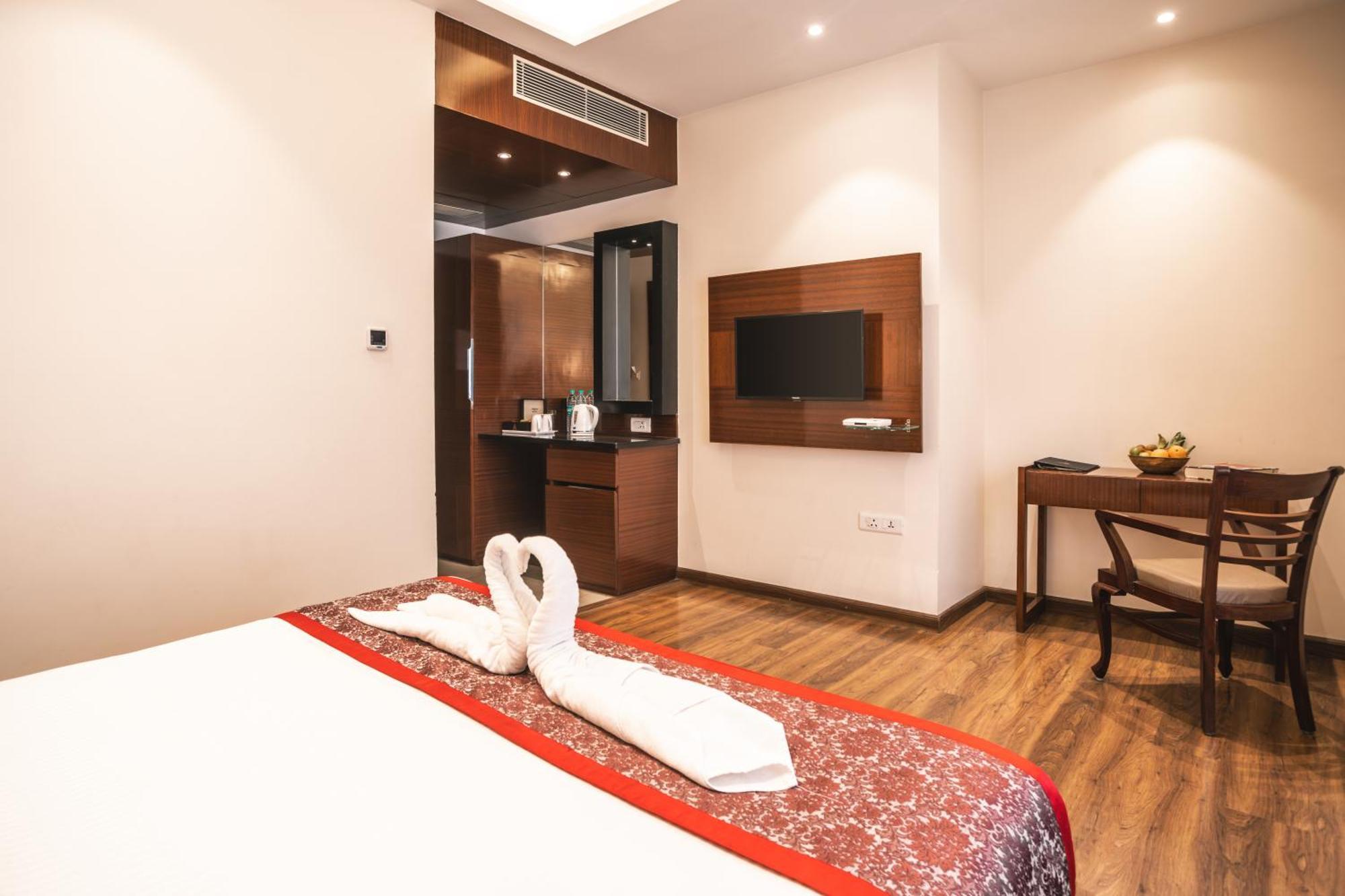 Hotel Amritara Sadka Amritsar Exterior foto